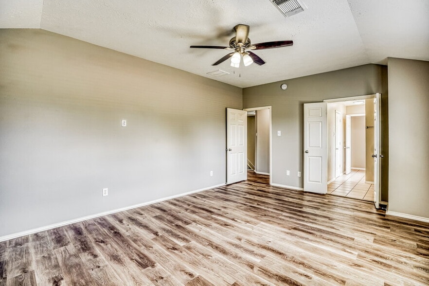 Building Photo - 7318 Cypress Pr Dr