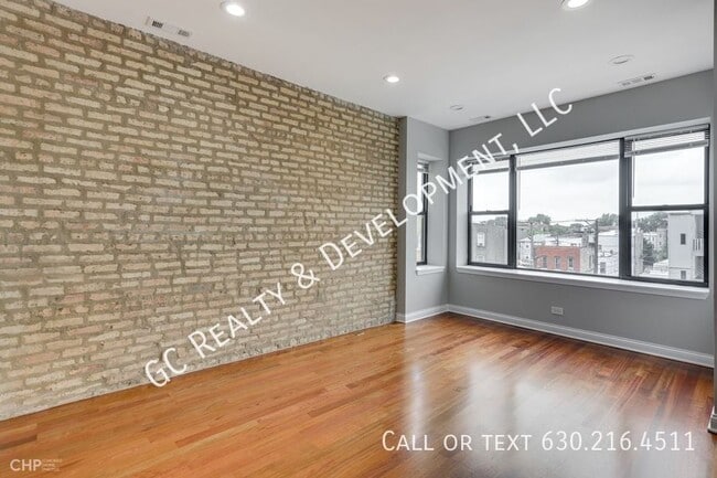 Building Photo - 3205 W Division St