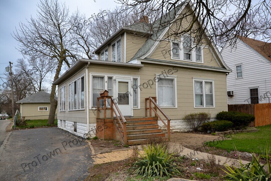 Primary Photo - 125 Hunter Ave