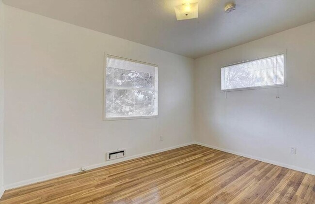 Building Photo - Charming Single-Family Home in Virginia Village, Denver