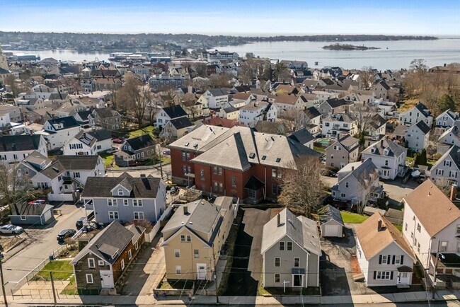 Building Photo - 20 Beacon St