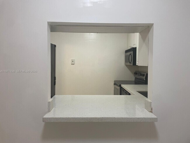 Building Photo - 1455 N Treasure Dr