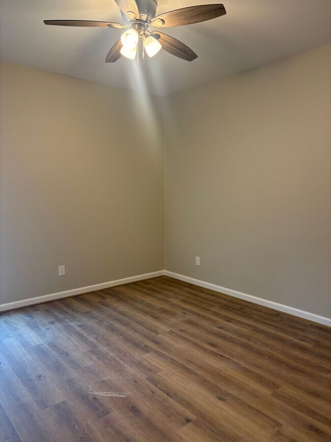 Building Photo - New For Rent in Moody!
