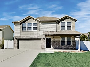 Building Photo - 1830 S 875 E