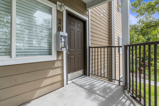 Building Photo - 389 S State St