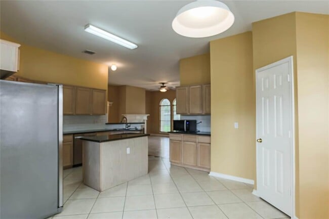 Building Photo - 1814 Senca Springs Ct