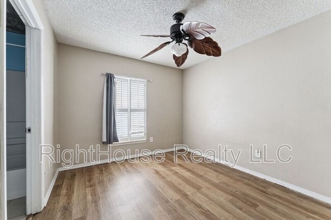 Building Photo - 3651 N Goldenrod Rd