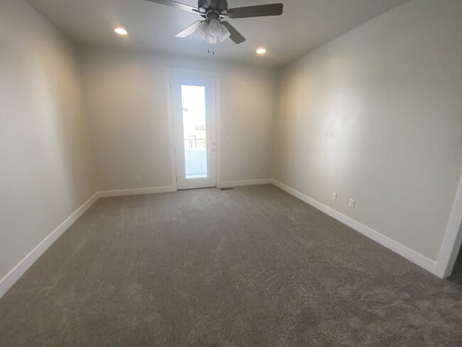 Building Photo - 4134 Baywood Dr