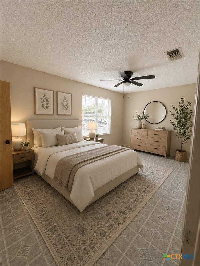 Building Photo - 1813 Cedarhill Dr