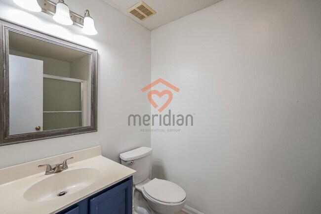 Building Photo - 3 Bedroom, 2.5 Bath - Ladson Area