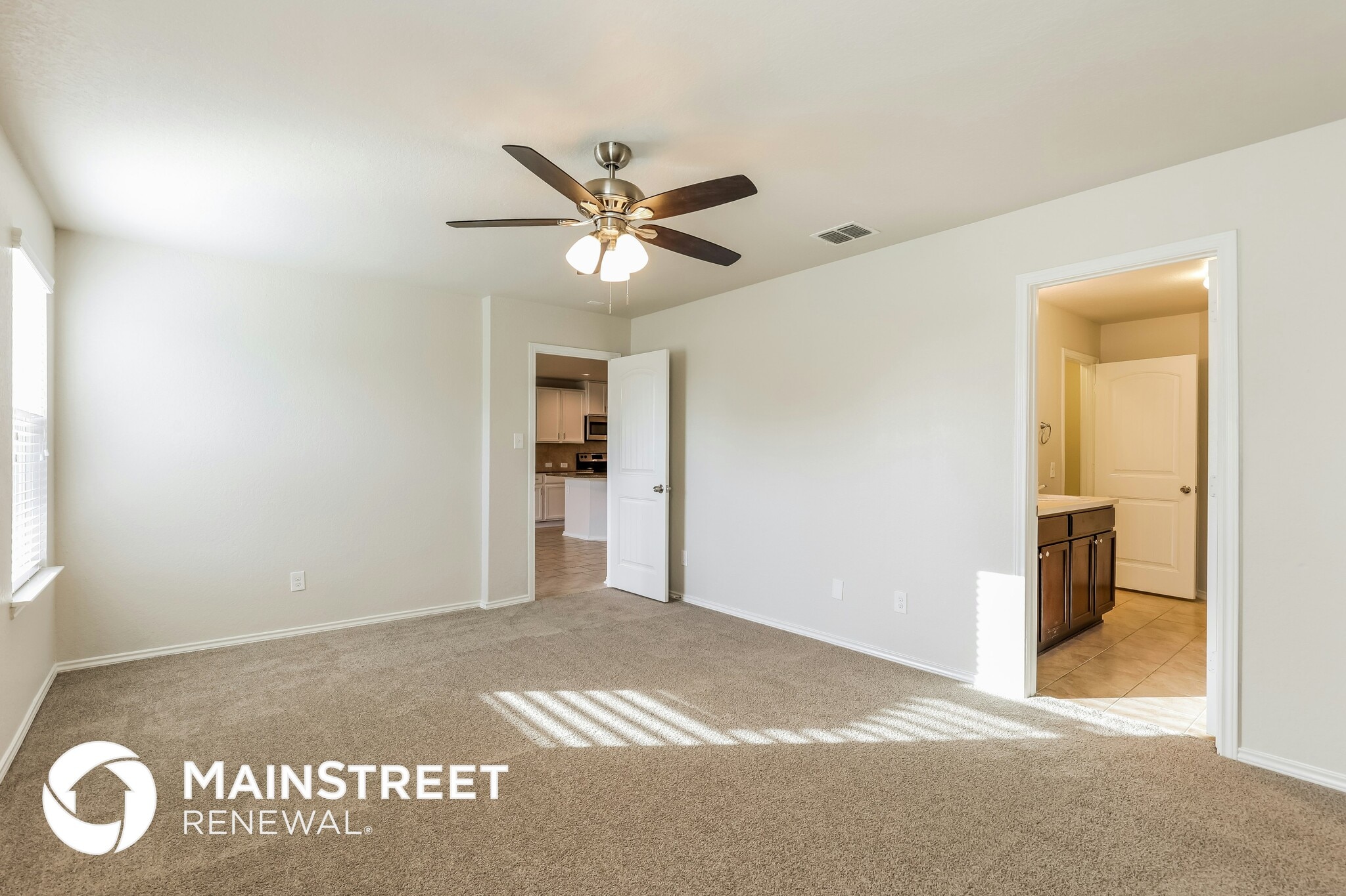 Building Photo - 11131 Creek Eagle