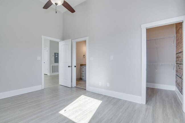 Building Photo - 1 Bedroom 1 Bathroom Apartment in Harlem