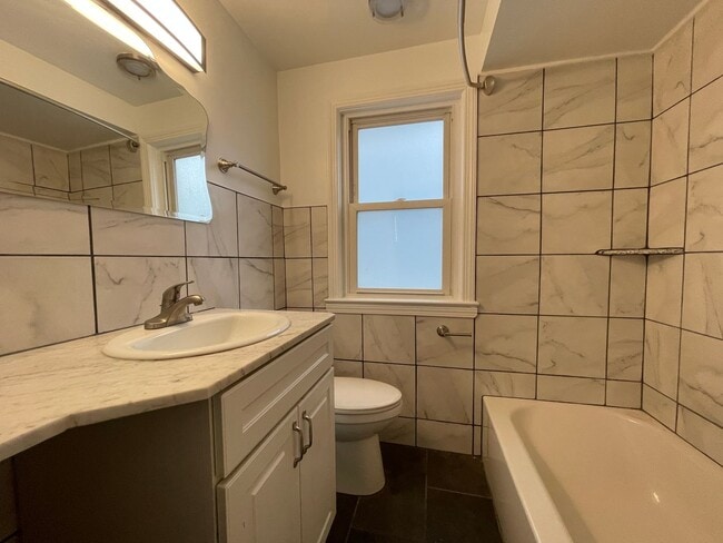 Building Photo - 52 Gould Ave