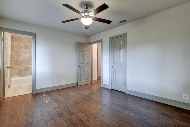 Building Photo - 9415 Quail Meadow Dr