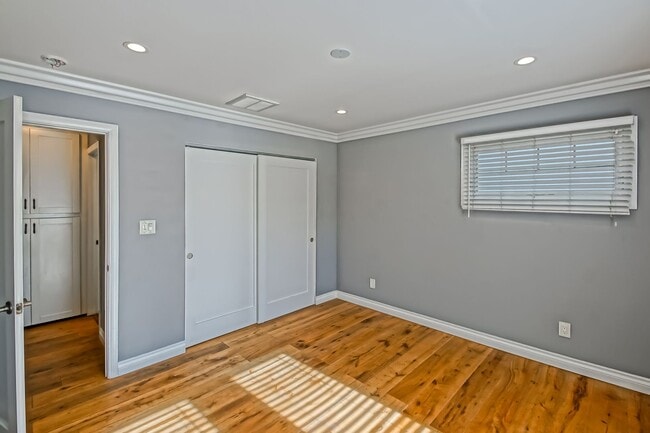 Building Photo - 202 Whiting St