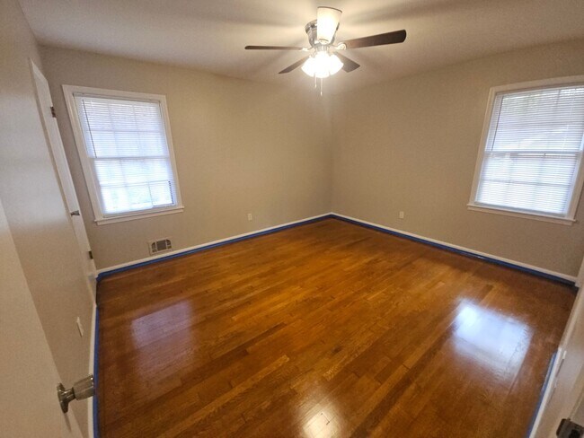 Building Photo - Renovated Classic - Upscale Brick Ranch on Basement