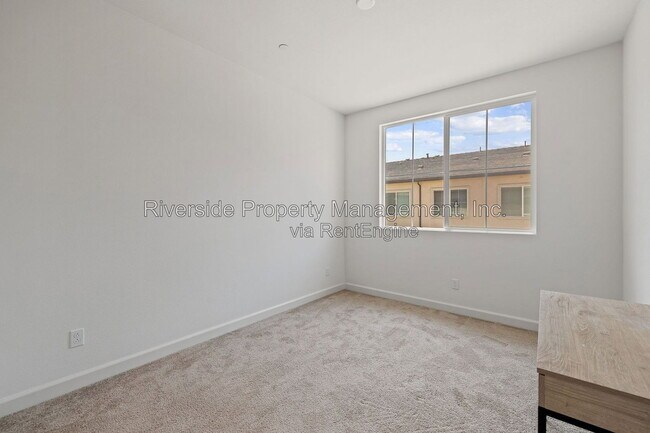 Building Photo - 3530 E Delight Paseo
