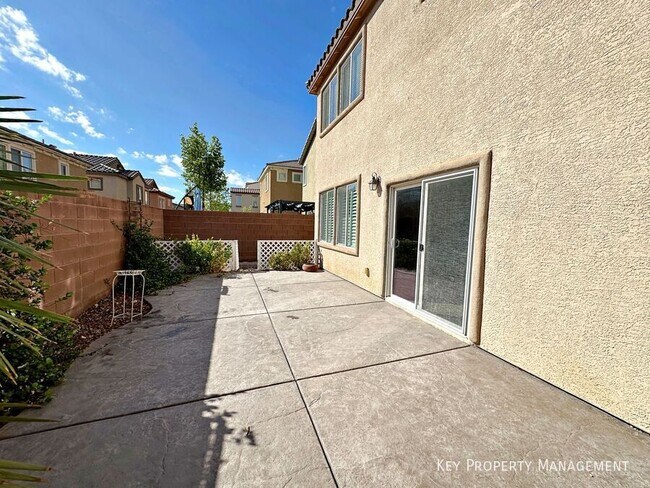 Building Photo - 9772 Bedstraw St