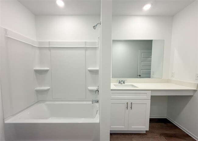 Building Photo - 16309 Harvester Dr