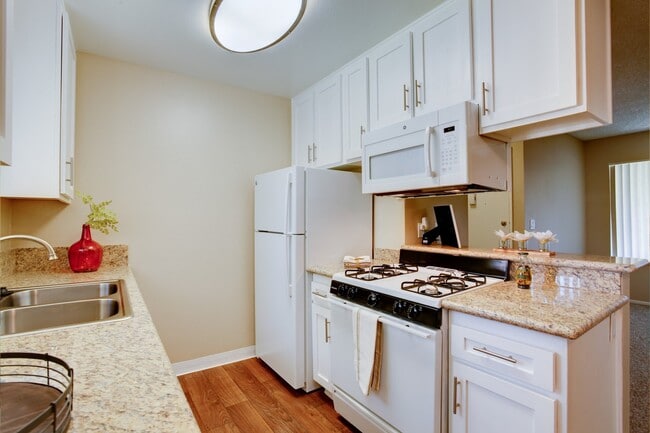 Interior Photo - Shadow Mountain Apartments