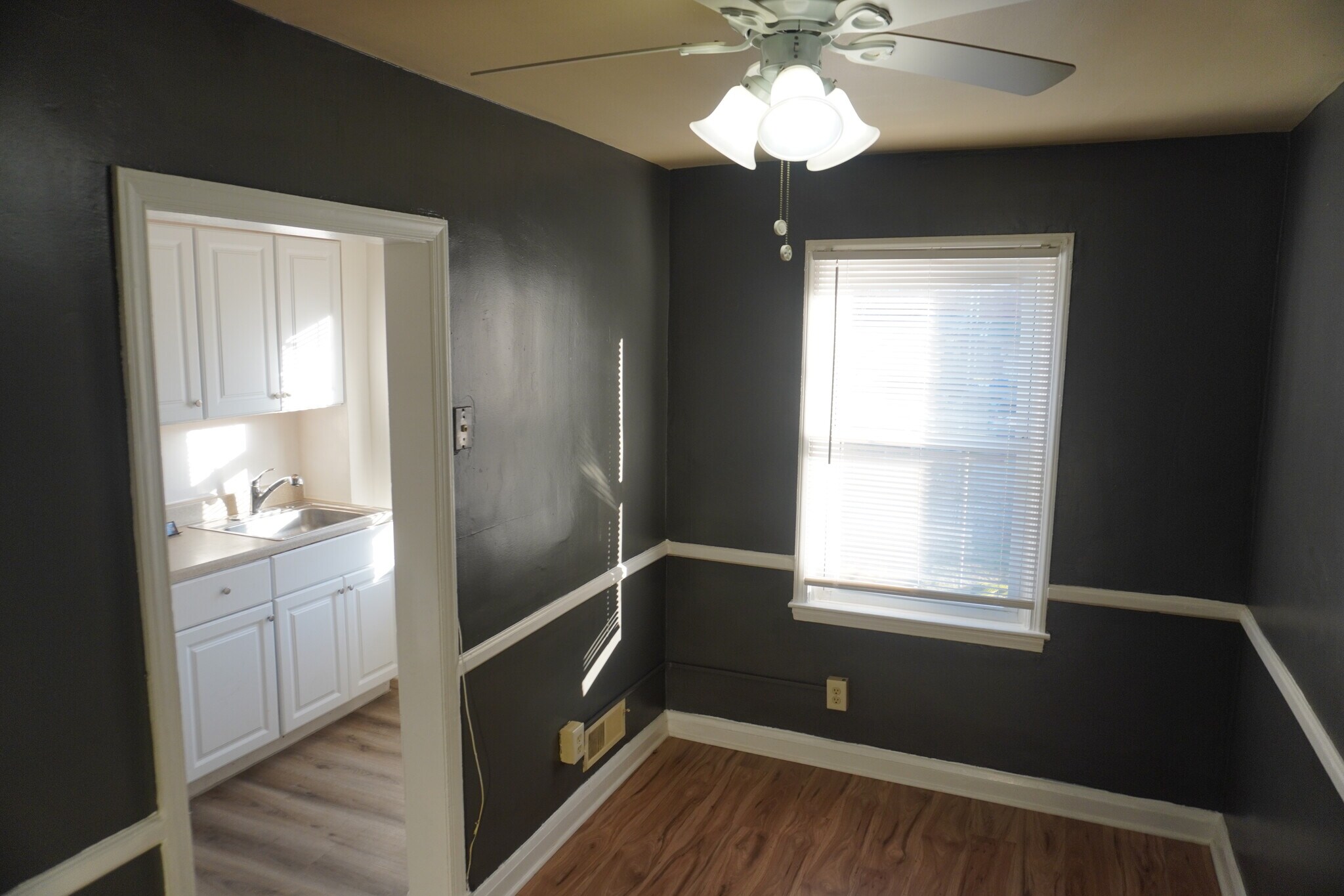 Building Photo - 3811 Lyndale Ave