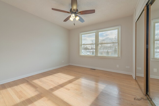 Building Photo - 8170 Northway Dr