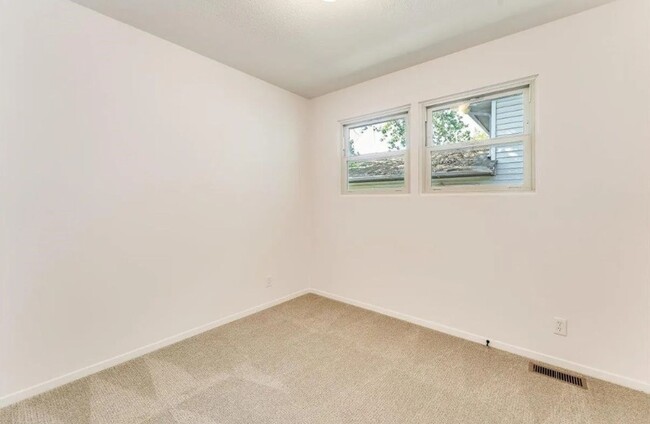 Building Photo - 2920 W Hadden St