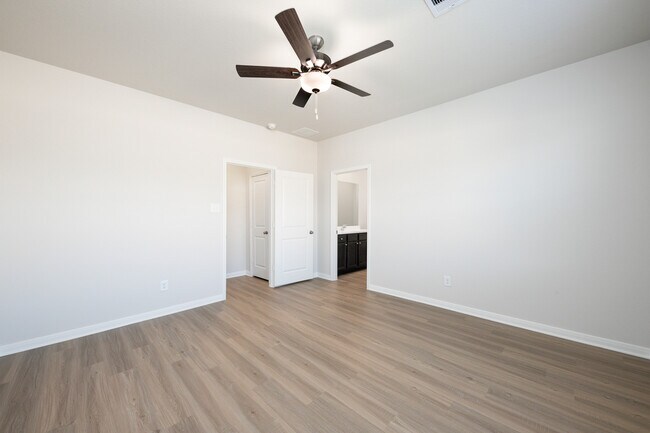 Building Photo - 15543 Caramel Spgs Dr