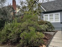 Building Photo - Knott House