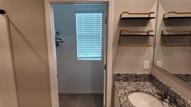 Building Photo - 11237 Amber Ridge Dr