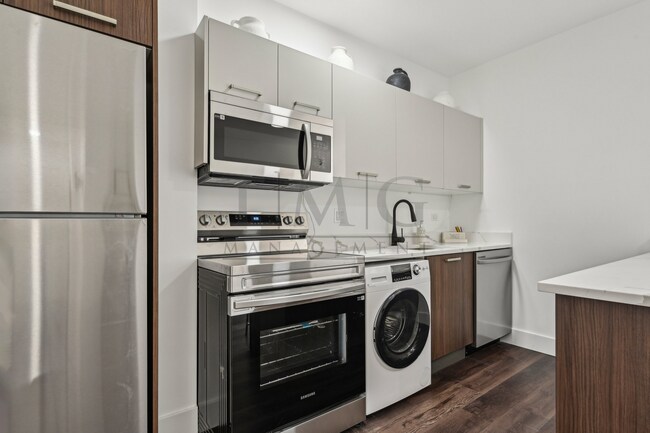 Building Photo - Modern & Brand New 1-Bedroom in Andersonvi...