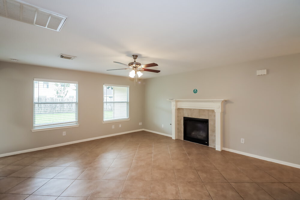 Building Photo - 2427 Ranch Hollow Ct
