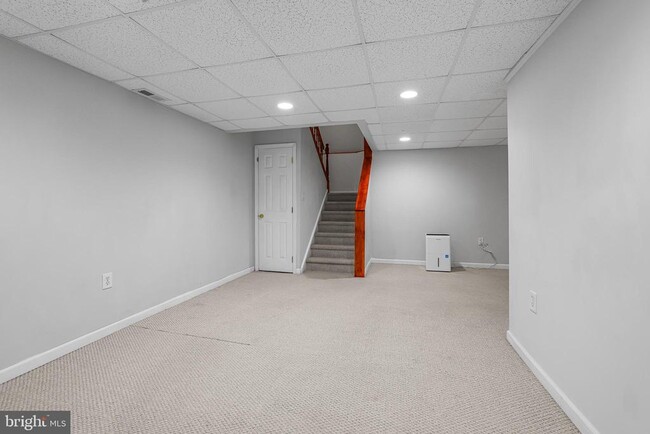 Building Photo - 363 Chickory Way