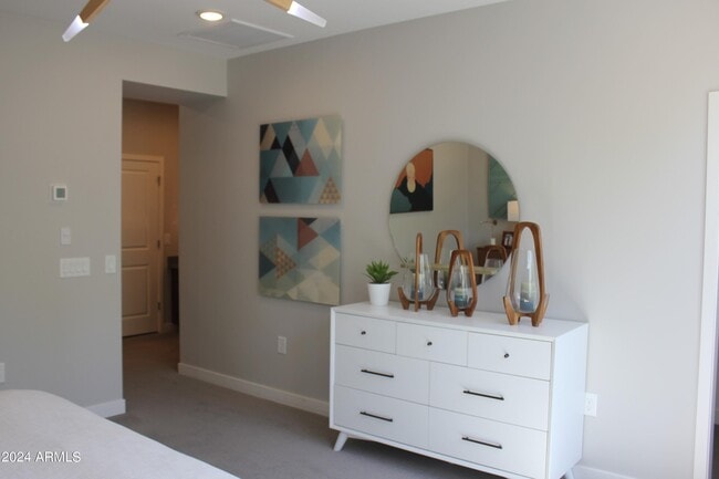 Building Photo - 2628 S Voyager Dr