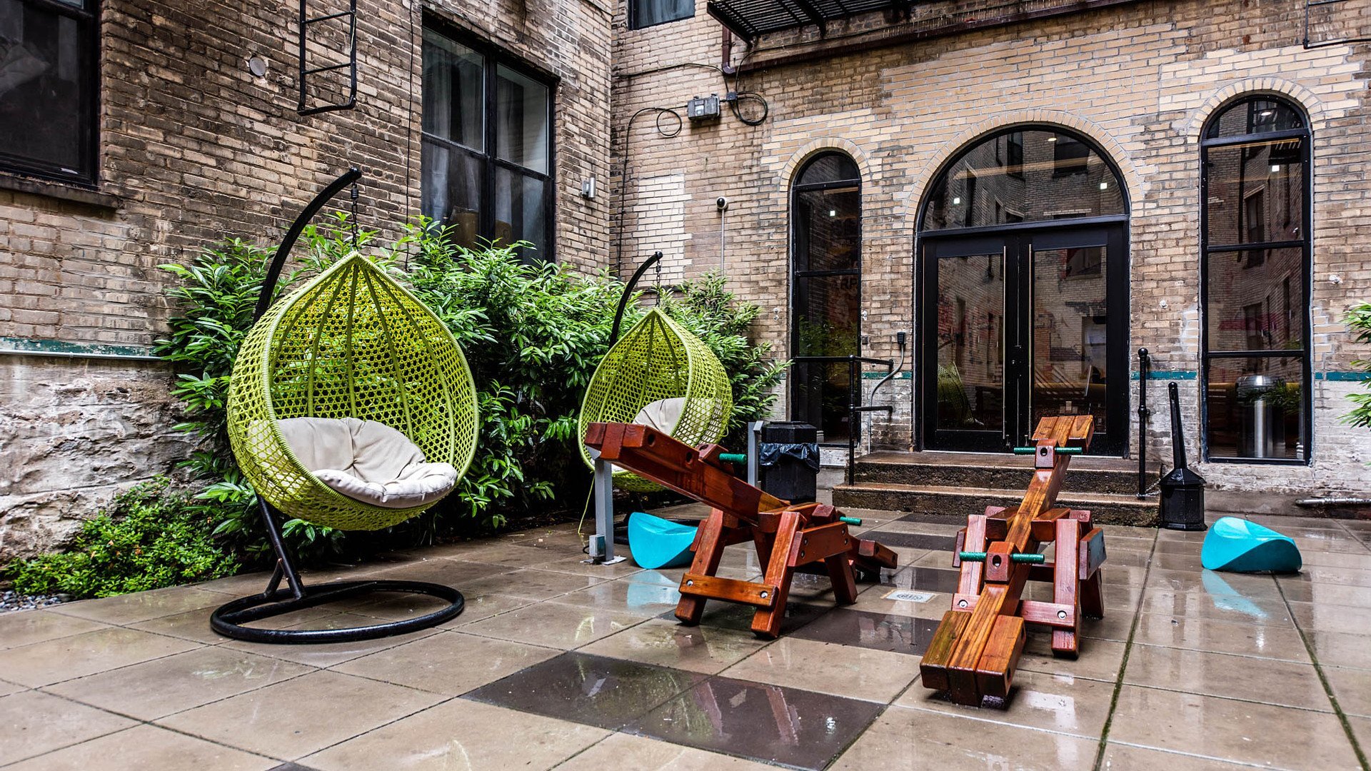 Building Photo - 16-25-25 Putnam Ave