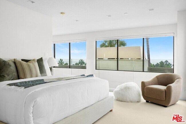 Building Photo - 110 Ocean Park Blvd