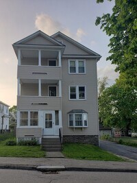 Building Photo - 26 Stebbins St