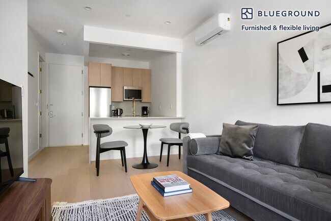 Building Photo - 285 Kingsland Ave