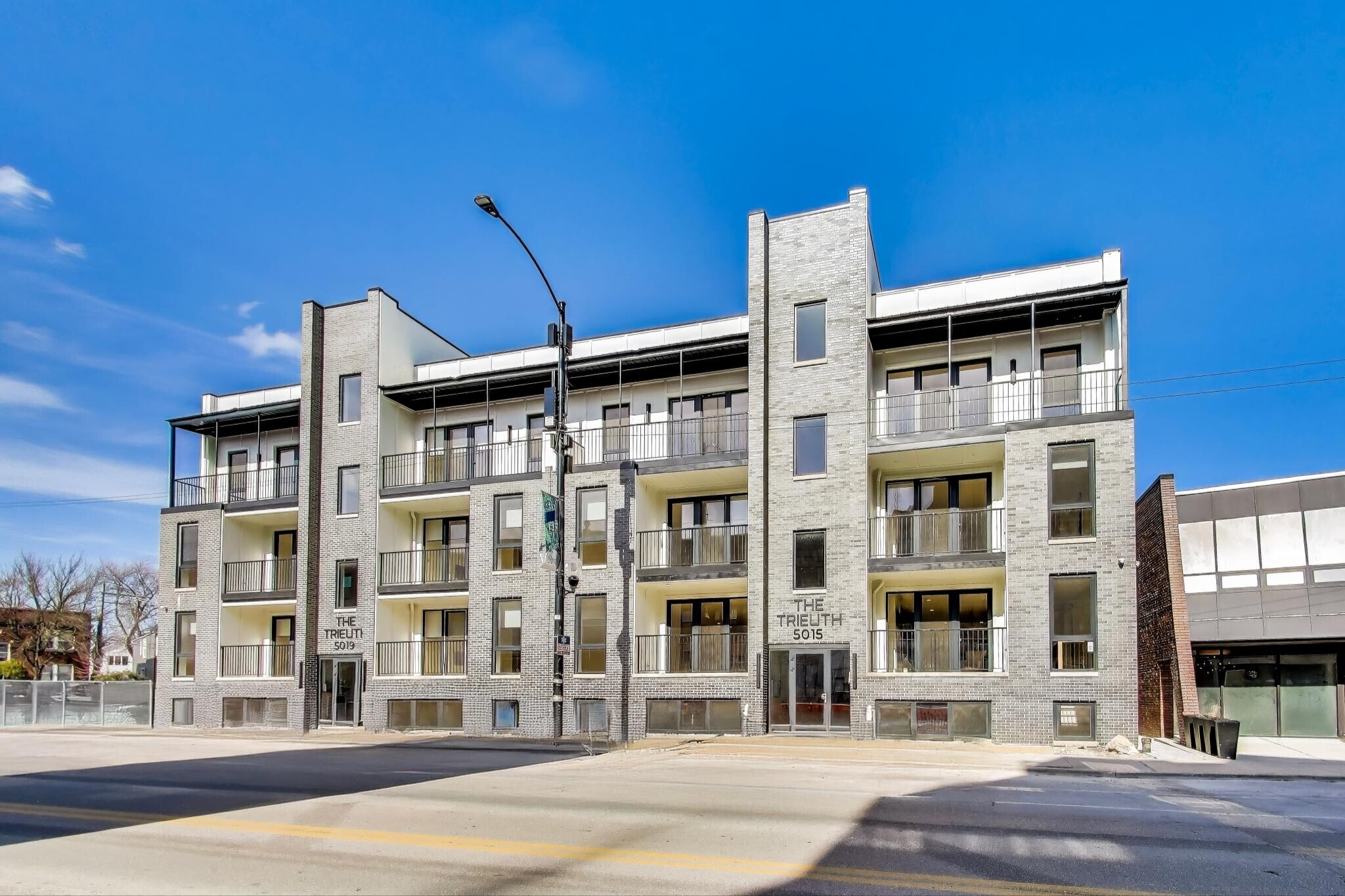 Building Photo - 5023 N Lincoln Ave