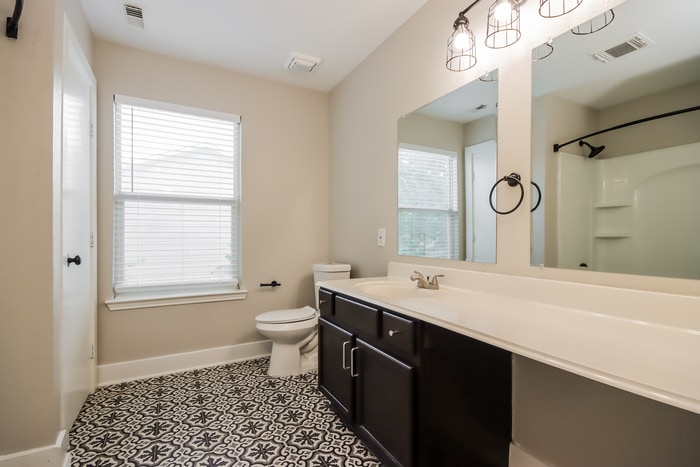 Building Photo - 21851 Pleasant Groves