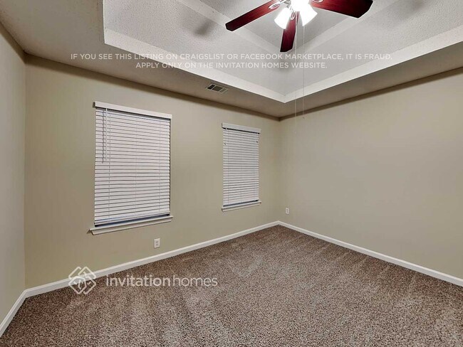 Building Photo - 372 Othello Dr