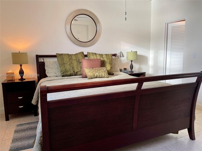 Building Photo - 3001 S Ocean Dr