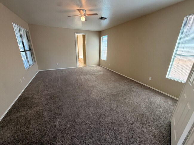 Building Photo - Spacious 3 Bedroom Single Story Peoria With A 3 Car Garage