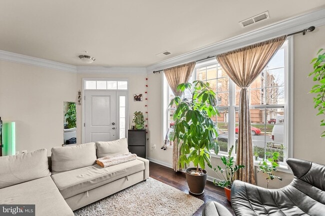 Building Photo - 43151 Wealdstone Terrace