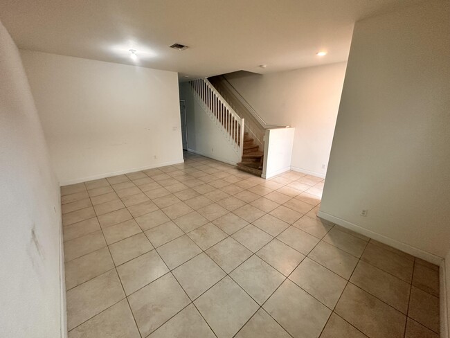 Building Photo - 5330 Ellery Terrace