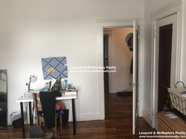 Building Photo - 22 Bellevue St