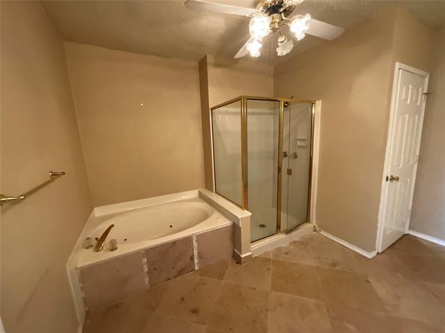 Building Photo - 1705 Huntington Dr