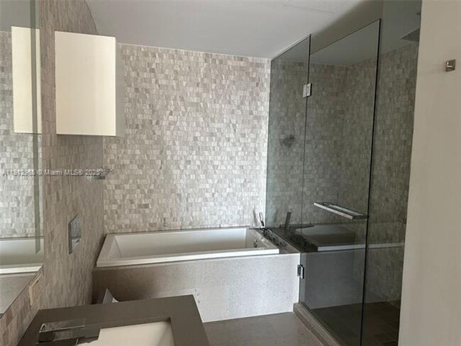 Building Photo - 68 SE 6th St