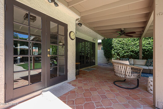 Building Photo - 8085 E Del Trigo