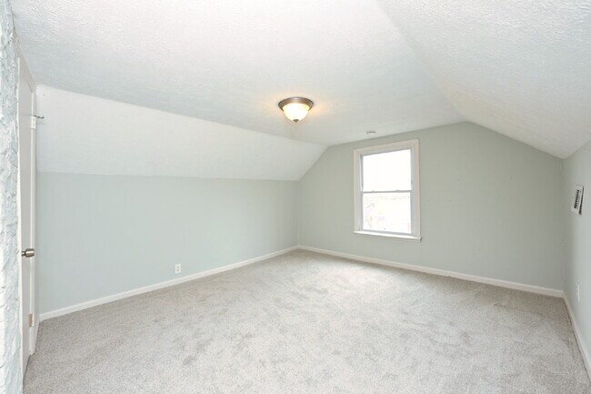 Building Photo - Renovated East Nashville Home | 3BR + Washer/Dryer + Off-Street Parking